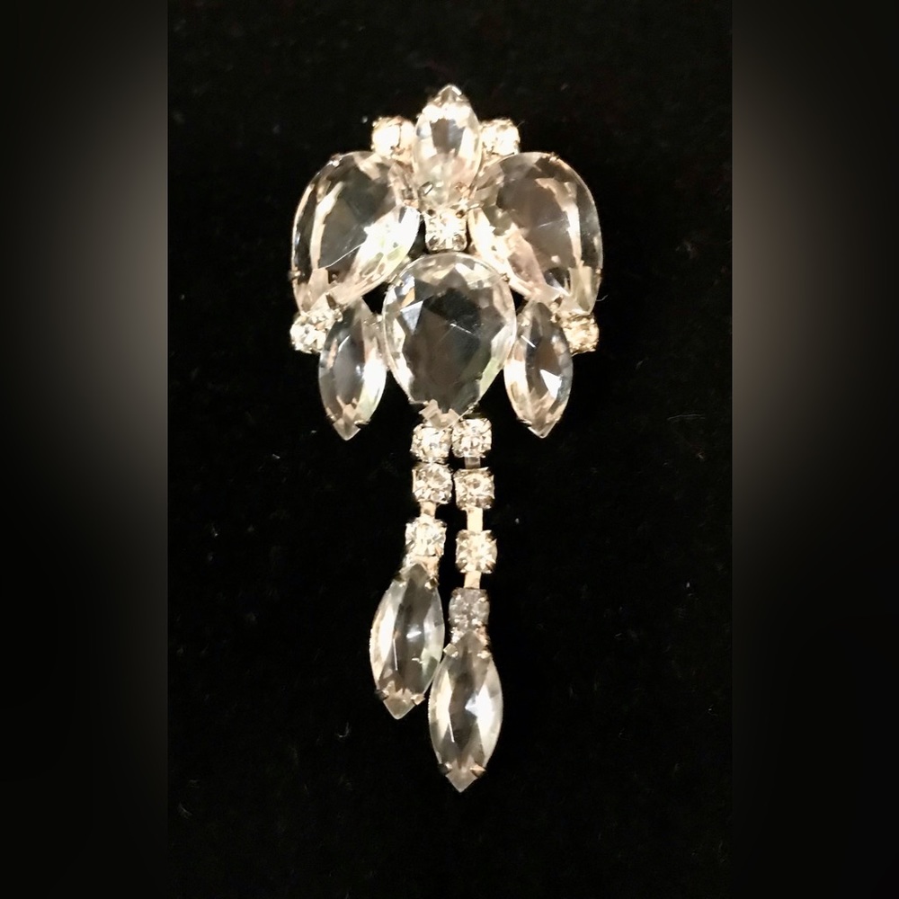 GORGEOUS Vintage Clear Rhinestone Silver Tone Dangle 3” Brooch